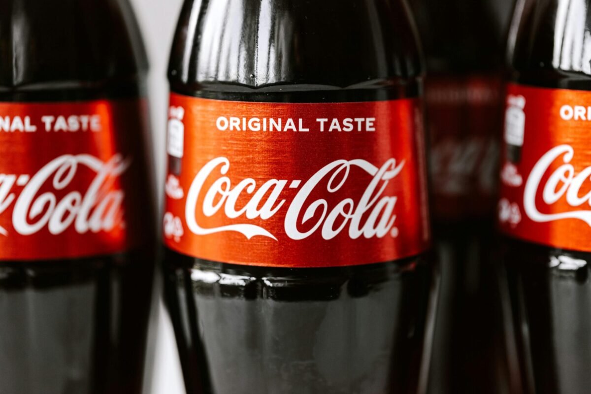 Bottle of Coca-Cola wordmark logo | Source: Pexels - Kaboompics.com