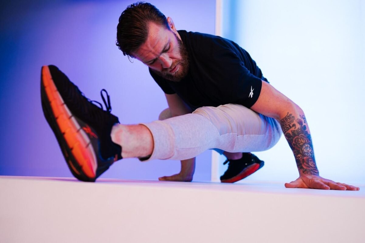 Conor McGregor promotes Reebok sportswear campaign (Source: themaclife.com)