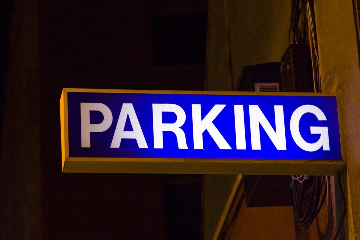 Parking Blade Sign (Source: Freepik.com)